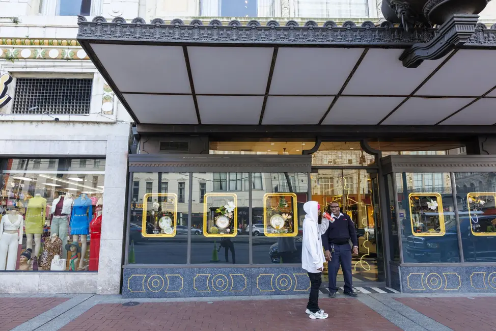 تصویری از جواهرفروشی اَدلِر در خیابان کانال، نیواورلئان