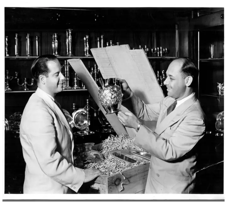 والتر و میلتون اَدلِر