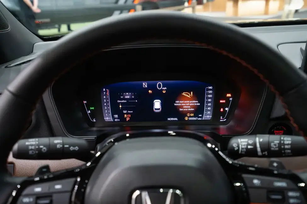 پایلوت هوندا ۲۰۲۶ - لوح ابزار داخلی 17