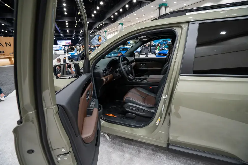 پایلوت هوندا ۲۰۲۶ - صندلی راننده جلویی داخلی 09