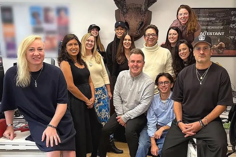 تیم شرکت میسفیتس انترتینمنت