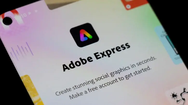 گوشی که اپلیکیشن Adobe Express را روی صفحه نمایش می‌دهد