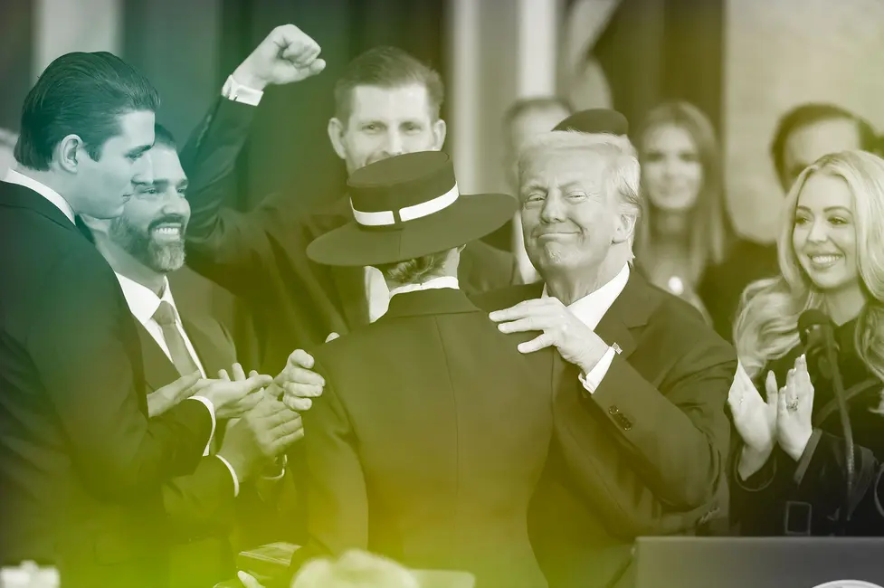 دونالد ترامپ با اعضای خانوادهاش با پوشش سبز