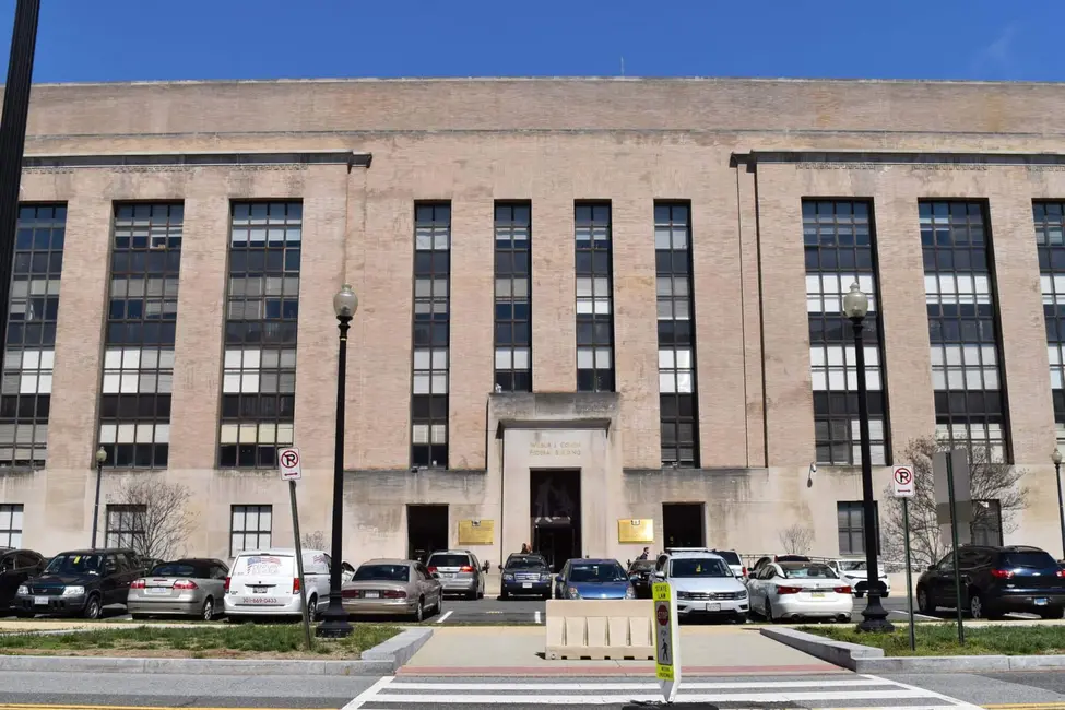 نمای بیرونی ساختمان کوهن