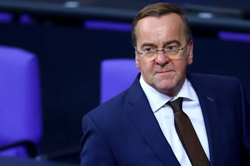 وزیر دفاع آلمان بوریس پیستوریوس این اقدام را به همراه اطمینان به افراد تحت تأثیر خوش‌آمد گفت.