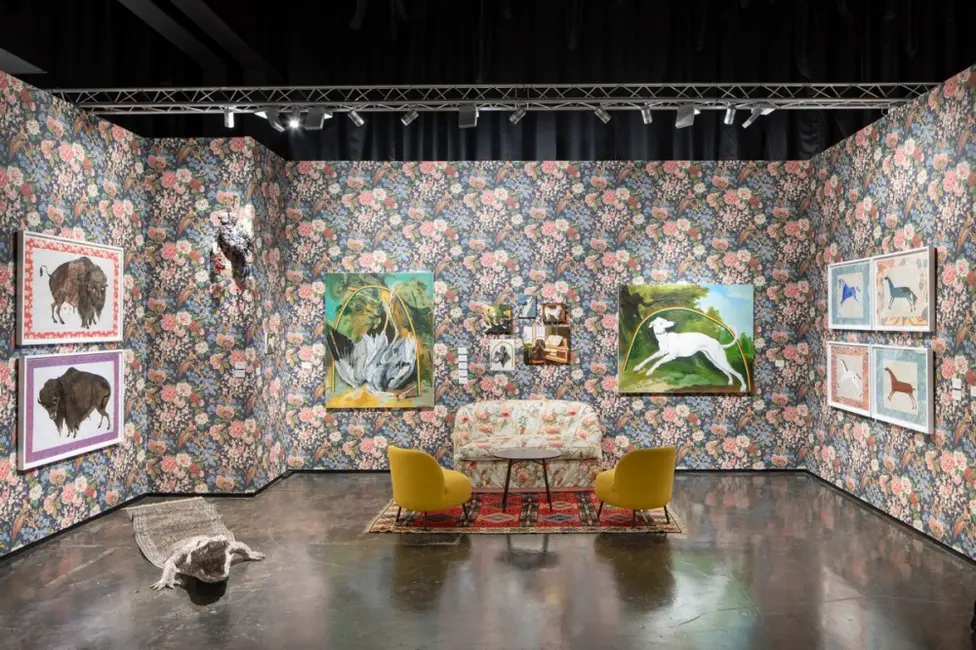 تصویری از نصبگاه ارائهٔ Sargent’s Daughters در NADA میامی