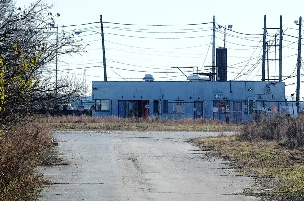 در این جاده کوتاه یک ترمینال کشتیگردانی در ایستگاههای Energy Transfer که پیشتر بهعنوان مجتمع ترمینال اسکله هوگ آیِلند در تینیکام شناخته میشد، ساخته خواهد شد. (پِتی بَنان – دیلی تایمز)