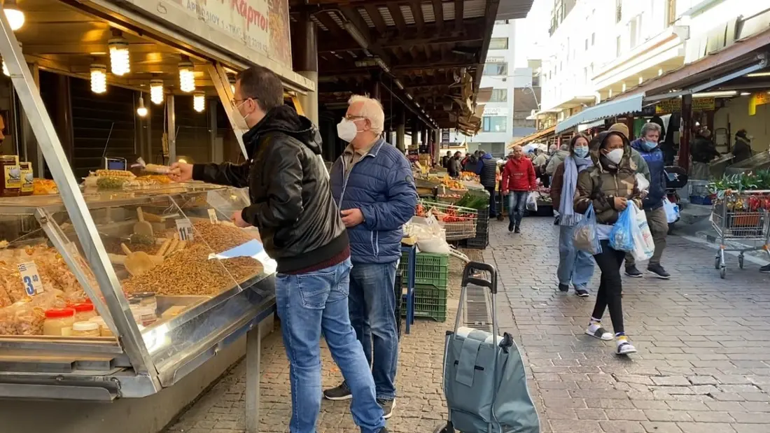 درآمد واقعی یونانیان