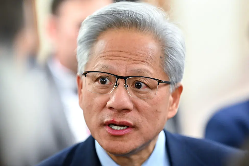 جنسن هوآنگ میگوید چین برای ساخت مراکز داده هوش مصنوعی بهتر از ایالات متحده مجهز است